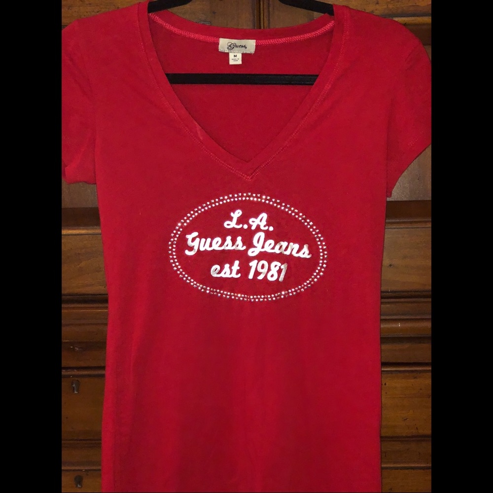 V-neck tee